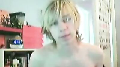 Hole-Stitching Amateur Gay Porn Video!