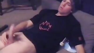 Skater Jos Solo Adventure: A Gay Porn Video with a Twist!