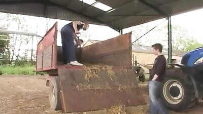 Britfarmfunny: Uncut Bareback Action!