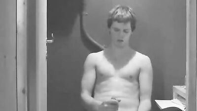 Vintage Twink Cum Spray: The Ultimate Solo Experience!