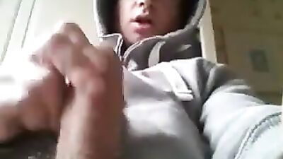 Up Close & Personal: Teen Hoodie Wank Cumshot