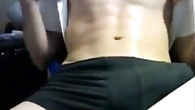 Shaved dick amateur wank: The ultimate pleasure for gay men!