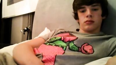 Gorgeous Georges Web-Cam Cum Shot!