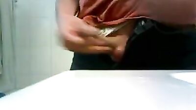 Quick cum in bath - The Ultimate Cum Shot Experience!