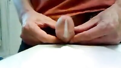 Quick cum in bath - The Ultimate Cum Shot Experience!