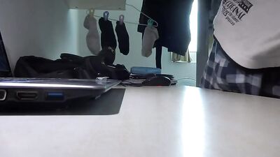 Jerk Off in Front of Computer - Amateur Gay Porn Video