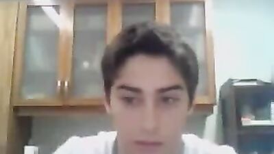 Web-Cam Brazilian Guy: Steaming Up Your Screen