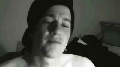 Web-Cam Cuties: Very cute boys jerk and cum!