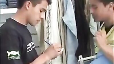 Latino Heat: Colombian Firecrackers - Chicos Colombianos 9!