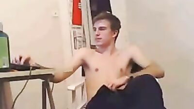 Young & Ready - Thomas Crespos Web-Cam Twink Show