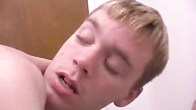 Kirk Blows Off Fernando - Gay Porn Action!