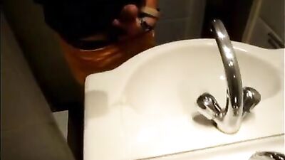 Found the Wank App: Hot Teen Cums in the Bathroom on His iPhone!