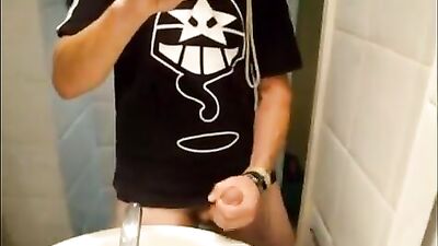 Found the Wank App: Hot Teen Cums in the Bathroom on His iPhone!