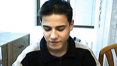 Gay Amateur Computer Video: Yanis On Screen