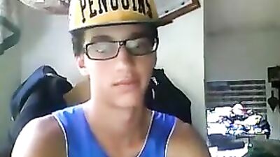 Young Cam Tease: Glasses Fetish & Hot Orgasms