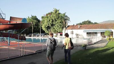 Eu e o cara da piscina - Gay Short Film