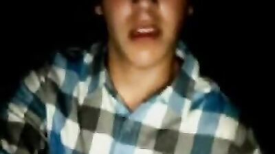 Young Webcam Boy - Shirt Box Adventure!