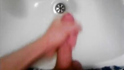 Cum in Sink - The Ultimate Amateur Gay Porn Experience!