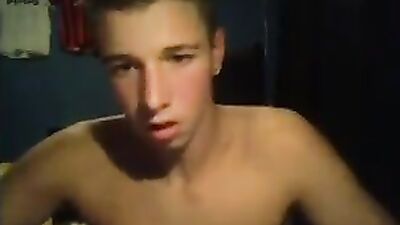 Body Worship: Web-Cam Gay Porn Video