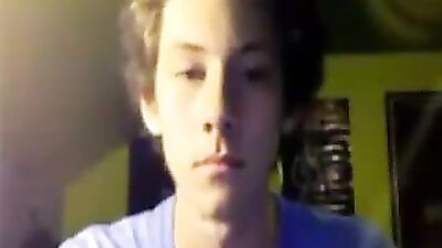 Web-Cam Cumshot: Cute Boy Explodes!