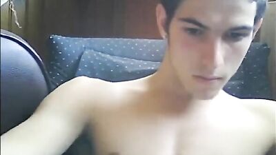 Gay Porn: That Cute Amateur Adventure!