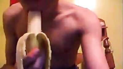 Gay Porn Web-Cam This Guy Knows it All!