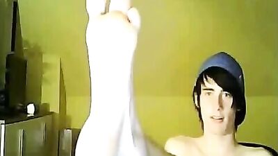 Amateur Pornstar in Action: As He Likes To Play