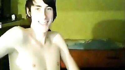 Amateur Pornstar in Action: As He Likes To Play