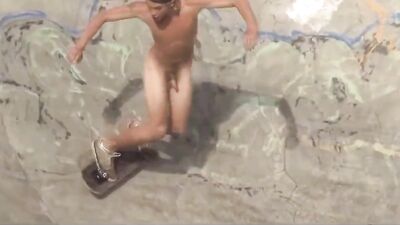 Mature Amateur Skater Boy Onboard - Nice Nude Skateboarding Action!
