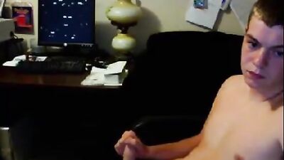 Euro Twinks: Action Amateur Big Cocks on European Gay Tube Cam!