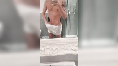 Bathroom Jerkoff Boys Porn