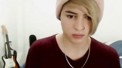 Handsome Web-Cam Boy: Exploring the Lovely Cock!