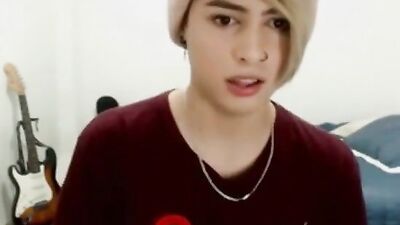 Handsome Web-Cam Boy: Exploring the Lovely Cock!