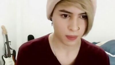 Handsome Web-Cam Boy: Exploring the Lovely Cock!