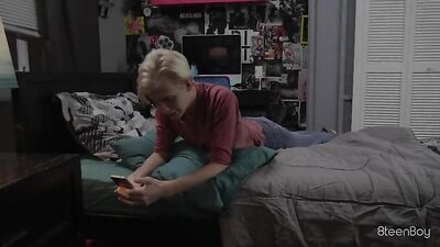 Amateur Ass Play: Tweeting Teens Gay Porn!