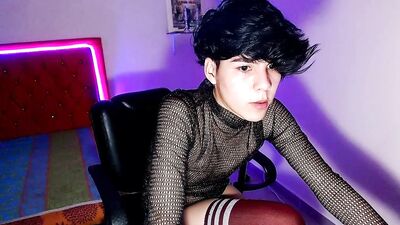 Gay Colombian Twink Porn: Queens Throne of Desire