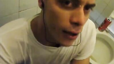 No Hold Bar Suck Off: Toilet Amateur Edition