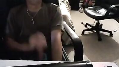 Gay Porn - Chair Fetish 5: Web-Cam Wanking