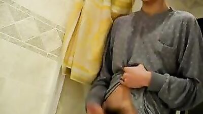 Gay Cam Fap - Web-Cam Action on Screen!