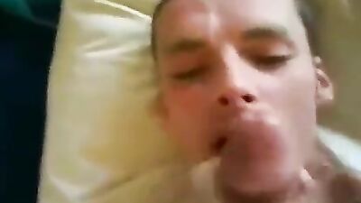 Golden Cum Shots: A Hot Facial Adventure