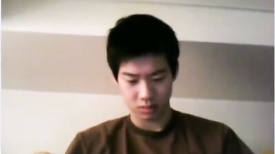 Cute guy masturbates cam