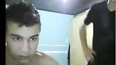 Web-Cam Presuming: Unleashing the Gay Desires