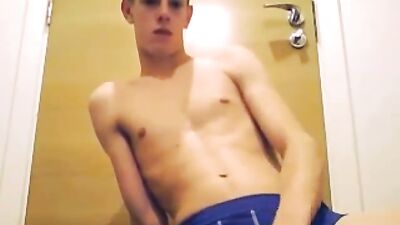 Blond wanker 2: A solo experience for gay viewers