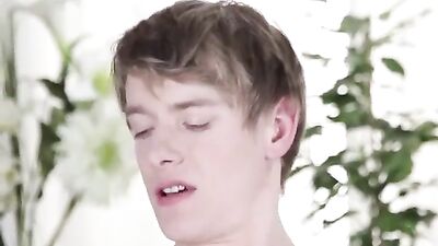 Wake up and fuck me bareback!