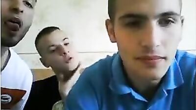 Sharing is on both sides - Raw Web-Cam Sex!