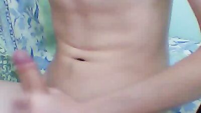 Masturbating in his chair - Web-Cam: Hardcore Gay Porn Video!