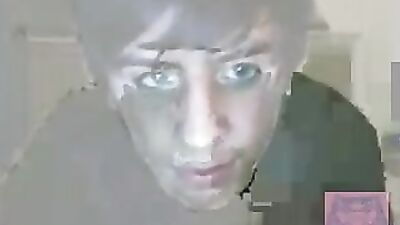 Gay Porn Web-Cam Adventure - Exploring New Heights