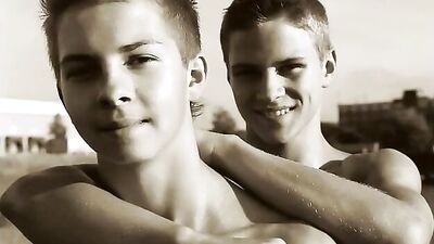 Passionate Kisses: An Action-Packed Gay Porn Experience!