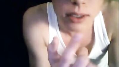 Cumming with so much heat: A hot camming experience!