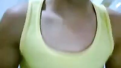 Gay Porn: Exploring Brazilian College Freshmans Web-Cam Hotness